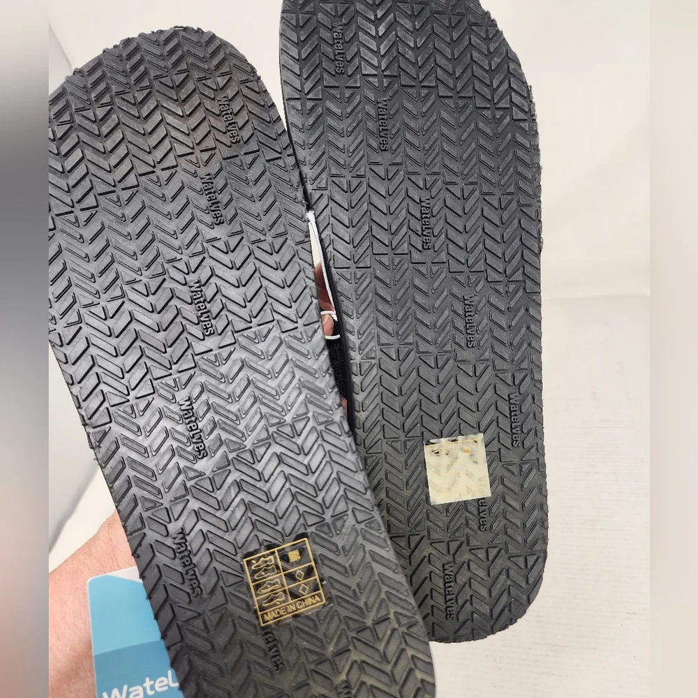 New WateLves Mens Bkack Flip Flops Sandals‎ Memory Foam Non Slip Size 9